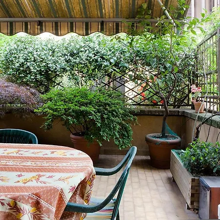 شقة With Terrace In ميلان